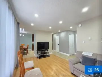 Semi Detached with x Bedrooms, x Bathrooms