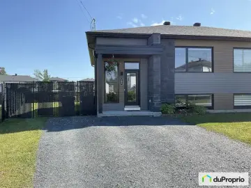 Semi Detached with x Bedrooms, x Bathrooms