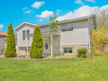 Detached House with x Bedrooms, x Bathrooms