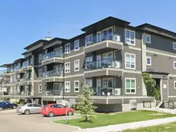 Condominium with xxx sqft, x Bedrooms, x Bathrooms