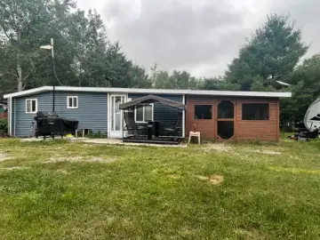 Cottage with x Bedrooms, x Bathroom