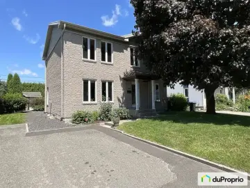 Cottage with x Bedrooms, x Bathrooms