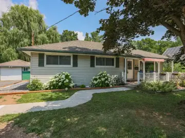 Multi Family with x Bedrooms, x Bathrooms