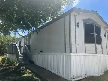 Detached House with xxxx sqft, x Bedrooms, x Bathroom