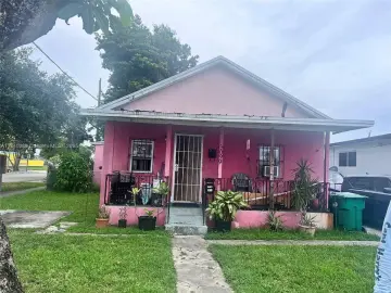 Detached House with xxx sqft, x Bedrooms, x Bathroom