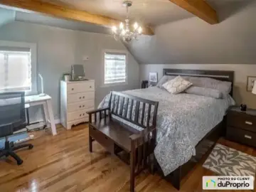 Detached House with x Bedrooms, x Bathrooms