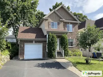 Detached House with x Bedrooms, x Bathrooms