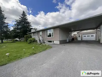 Detached House with x Bedrooms, x Bathrooms