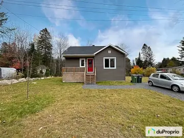 Detached House with x Bedrooms, x Bathrooms