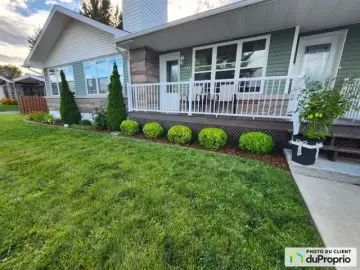 Detached House with x Bedrooms, x Bathroom