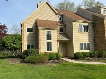Condominium with x Bedroom, x Bathrooms