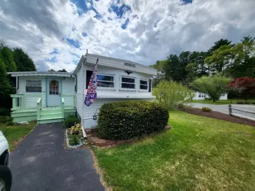 Detached House with xxx sqft, x Bedrooms, x Bathroom