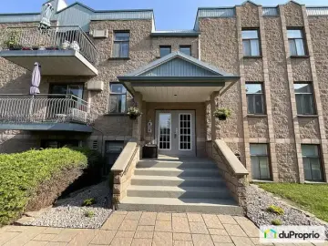 Condominium with x Bedrooms, x Bathroom