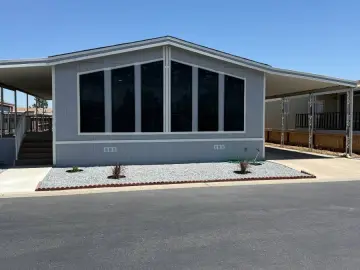 Detached House with xxxx sqft, x Bedrooms, x Bathroom
