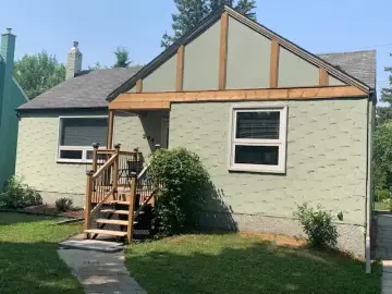 Detached House with xxx sqft, x Bedrooms, x Bathrooms