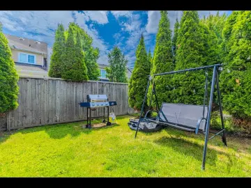 Semi Detached with xxxx sqft, x Bedrooms, x Bathrooms