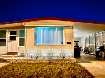 Semi Detached with x Bedrooms, x Bathrooms