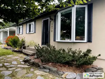 Detached House with x Bedrooms, x Bathrooms