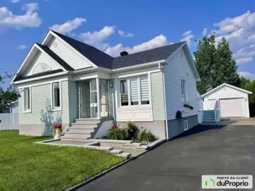 Detached House with x Bedrooms, x Bathroom