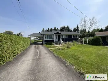 Detached House with x Bedrooms, x Bathroom