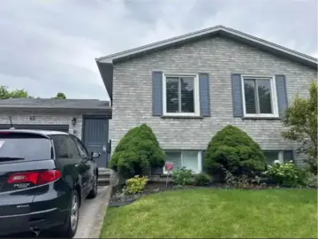 Detached House with xxxx sqft, x Bedrooms, x Bathroom