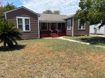 Detached House with x Bedrooms, x Bathrooms