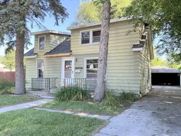 Detached House with x Bedrooms, x Bathroom