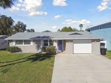 Detached House with x Bedrooms, x Bathrooms
