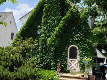 Detached House with xxxx sqft, x Bedrooms, x Bathroom