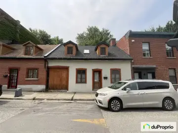 Detached House with x Bedroom, x Bathroom