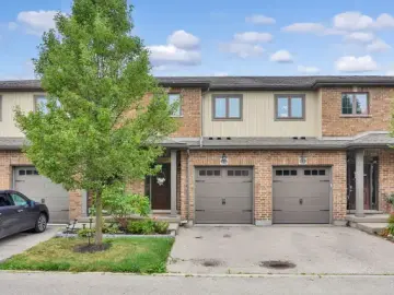 Semi Detached with x Bedrooms, x Bathrooms