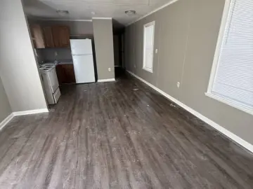 Detached House with xxx sqft, x Bedrooms, x Bathroom