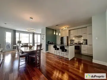 Condominium with x Bedrooms, x Bathroom