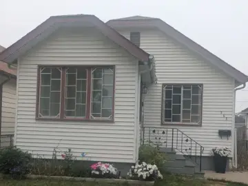 Detached House with xxx sqft, x Bedrooms, x Bathrooms
