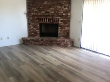 Detached House with xxxx sqft, x Bedrooms, x Bathroom