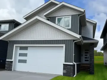 Detached House with xxxx sqft, x Bedrooms, x Bathroom