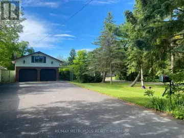 Multi Family with x Bedrooms, x Bathrooms