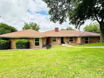 Detached House with xxxx sqft, x Bedrooms, x Bathroom