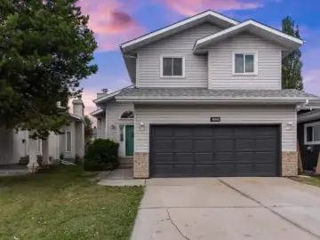 Detached House with xxxx sqft, x Bedrooms, x Bathroom