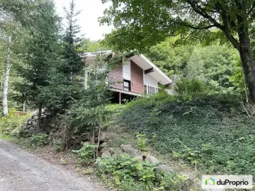 Detached House with x Bedrooms, x Bathroom