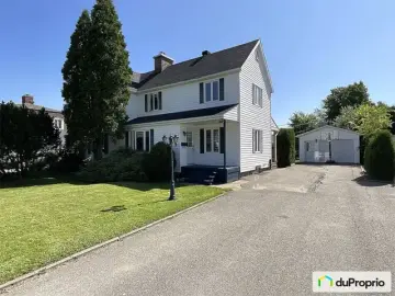 Semi Detached with x Bedrooms, x Bathrooms