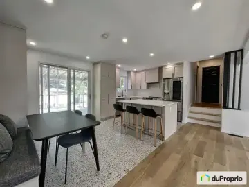 Detached House with x Bedrooms, x Bathrooms
