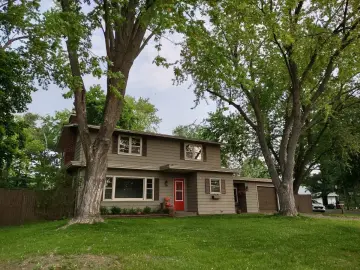 Detached House with xxxx sqft, x Bedrooms, xx Bathroo
