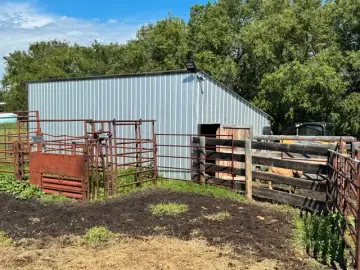 Land with x Bedrooms, x Bathrooms