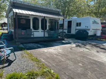 Cottage with x Bedroom, x Bathroom