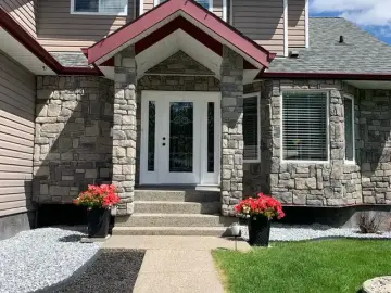 Detached House with xxxx sqft, x Bedrooms, x Bathroom