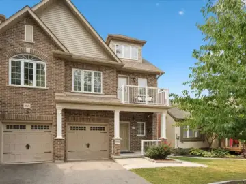 Semi Detached with x Bedrooms, x Bathrooms