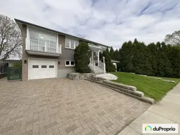 Detached House with x Bedrooms, x Bathrooms