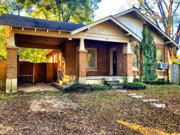 Detached House with x Bedrooms, x Bathroom