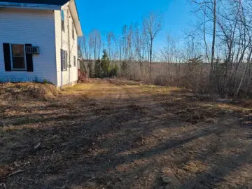 Detached House with xxxx sqft, x Bedrooms, x Bathroom